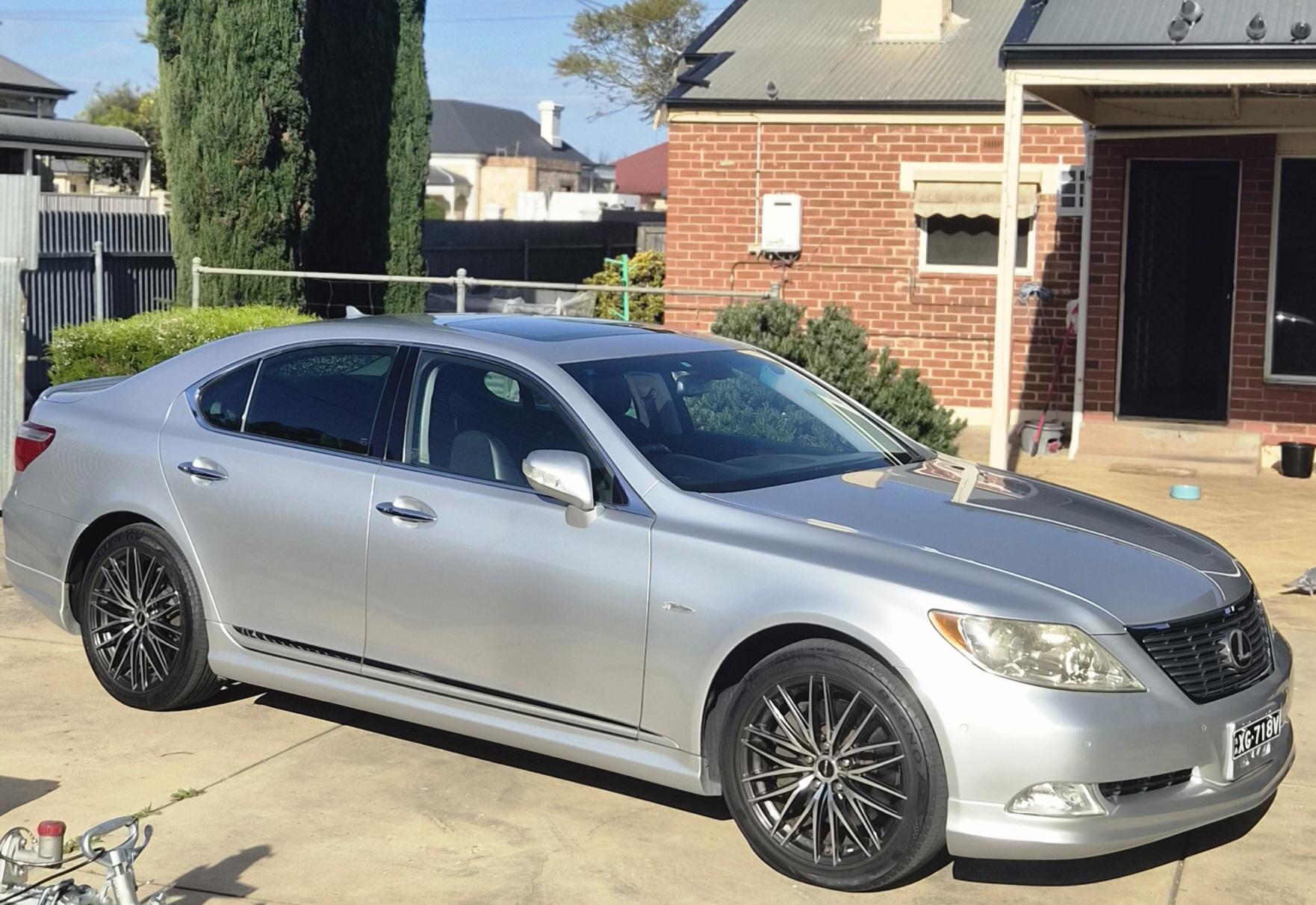 2007 LS460